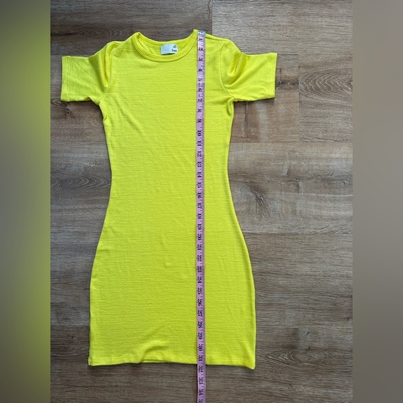 Aritzia Wilfred Free Mara Dress Highlighter Yellow Size XXS Mini Dress - Picture 8 of 13